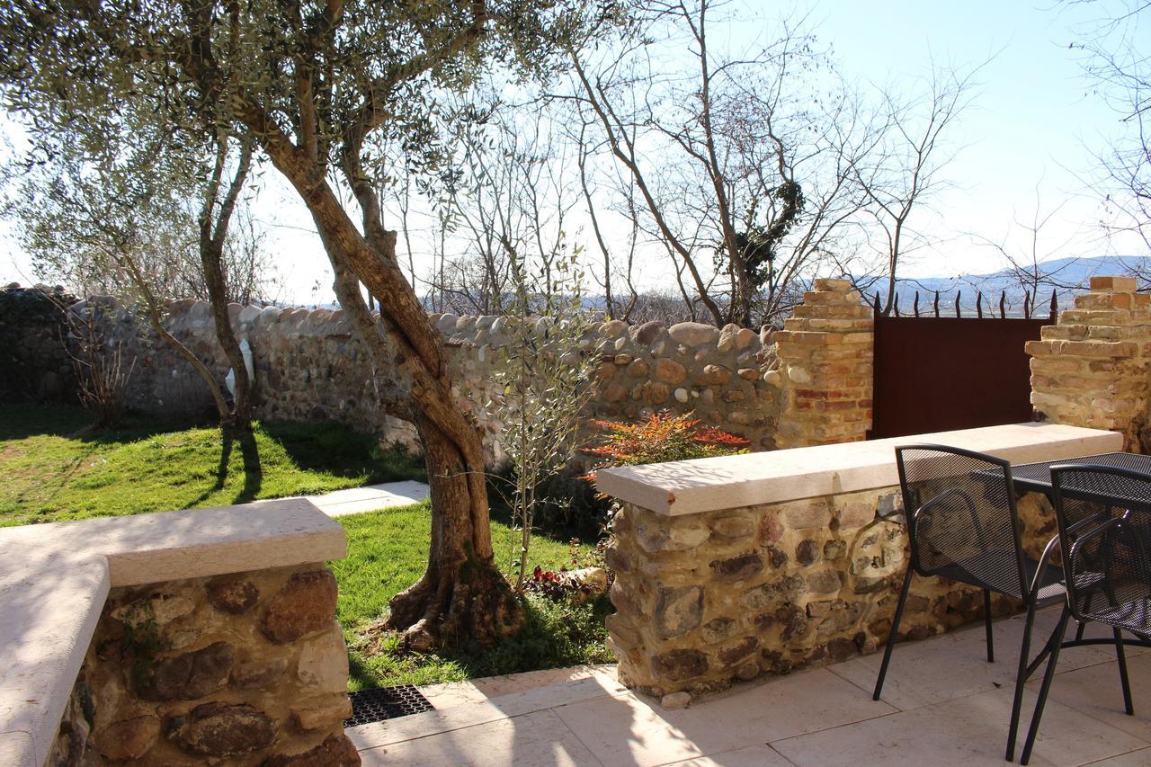 Apartmán Giardino Degli Ulivi Caprino Veronese Pokoj fotografie